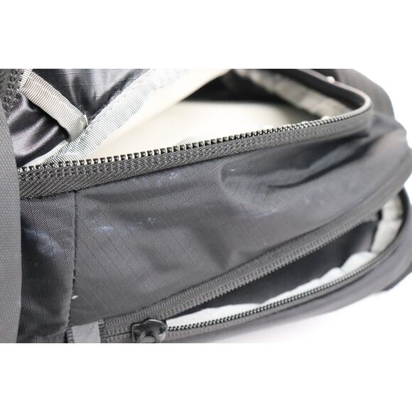 The North Face Recon Laptop Backpack Color Black - Read - Picture 13 of 15